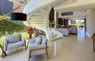 Imagem 2: Sobrado à venda, 5 quartos, 5 suítes, 2 vagas, Condomínio Malibú Beach...