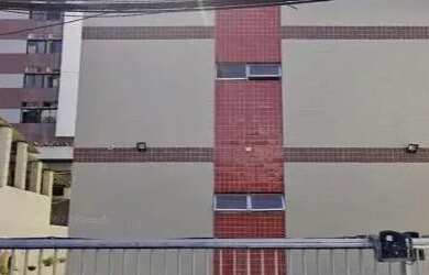 Imagem: O apartamento possui 3 Dormitórios, 1 Banheiro, 1 Vaga na garagem