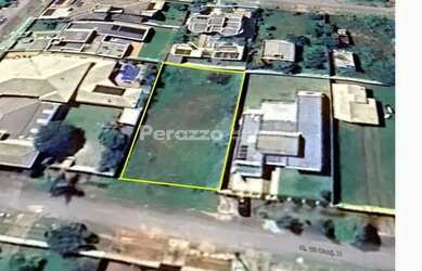 Imagem: O terreno possui 812m² de Área, Imóvel novo e está localizado