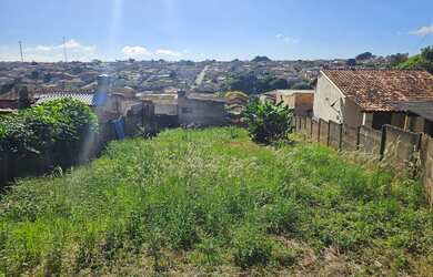 Imagem: O terreno possui 347m² de Área e está localizado em Vila