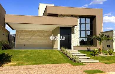 Imagem: A casa em condomínio possui 3 Dormitórios, 3 Banheiros, 2