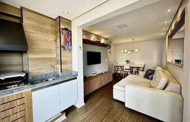 Imagem: O apartamento possui 2 Dormitórios, 1 Banheiro, 1 Vaga na garagem