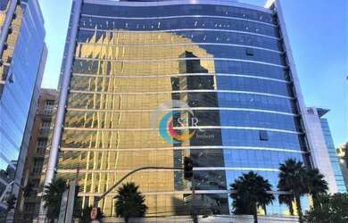 Imagem: O depósito possui 5 Vagas na garagem, 706m² de Área e está