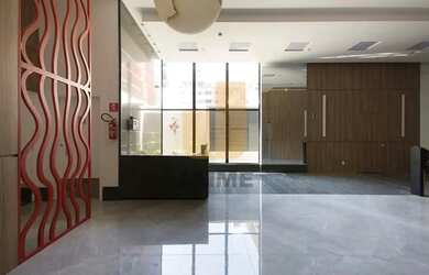 Imagem 10: Predio com conceito diferenciado, integrado à um prédio residencial...