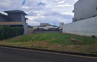 Imagem: O terreno possui 410m² de Área e está localizado em São