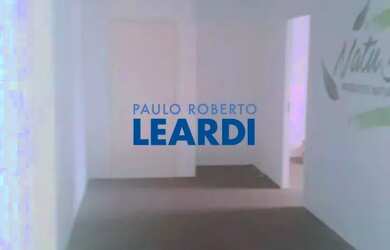 Imagem: O depósito possui 3 Vagas na garagem e 110m² de Área e está