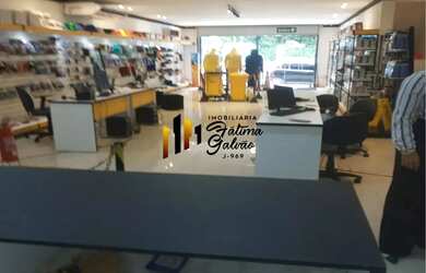 Imagem: O depósito possui 350m² de Área e está localizado em Marco