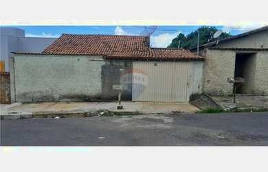 Imagem: A casa possui 2 Dormitórios, 2 Banheiros, 140m² de Área