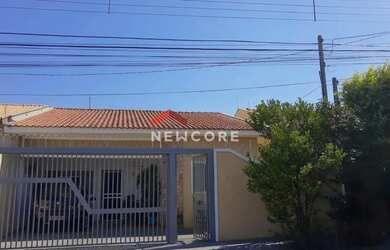 Imagem: A casa possui 3 Dormitórios, 2 Banheiros, 1 Vaga na garagem