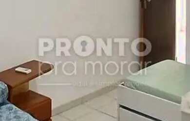 Imagem: A casa em condomínio possui 4 Dormitórios, 2 Banheiros, 1