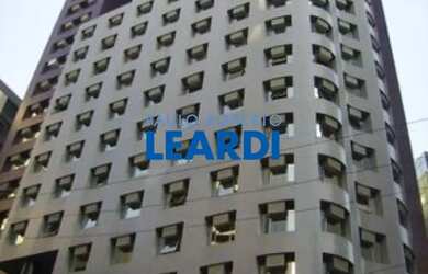 Imagem: O depósito possui 1 Vaga na garagem, 43m² de Área e está