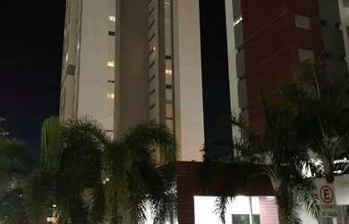 Imagem: O apartamento possui 3 Dormitórios, 5 Banheiros, 2 Vagas na