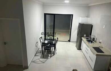 Imagem: A casa possui 1 Dormitório, 2 Banheiros, 3 Vagas na garagem