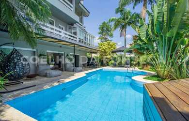 Imagem: A casa em condomínio possui 3 Dormitórios, 5 Banheiros, 4