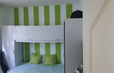 Imagem: O apartamento possui 2 Dormitórios, 1 Banheiro e 2 Vagas na