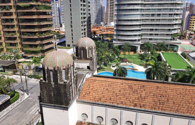 Imagem: O apartamento possui 4 Dormitórios, 3 Banheiros, 2 Vagas na