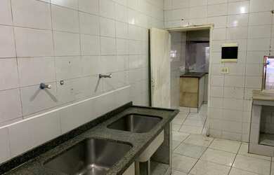 Imagem 7: Loja para aluguel tem 202 metros quadrados vão livre mezanino com 3 quartos