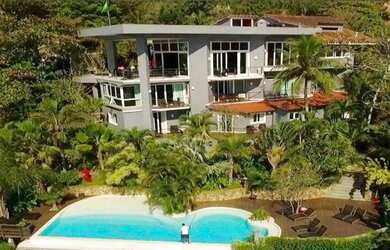 Imagem 3: Mansão paradisíaca com vista deslumbrante