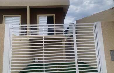 Imagem: A casa possui 2 Dormitórios, 2 Banheiros e 75m² de Área e