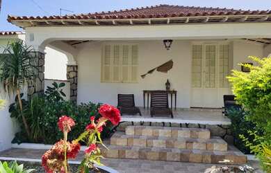 Imagem: A casa possui 3 Dormitórios, 3 Banheiros, 130m² de Área e