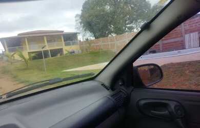 Imagem: A casa possui 4 Dormitórios, 5 Banheiros, 4 Vagas na garagem