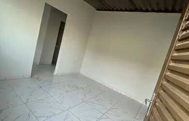 Imagem: A casa possui 1 Dormitório, 1 Banheiro e está localizado