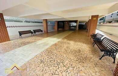 Imagem: O apartamento possui 1 Dormitório, 1 Banheiro, 1 Vaga na garagem