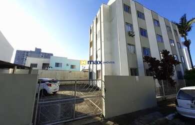 Imagem: O apartamento possui 1 Dormitório, 1 Banheiro, 1 Vaga na garagem