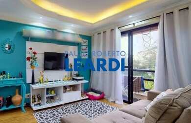 Imagem: O apartamento possui 2 Dormitórios, 1 Banheiro, 1 Vaga na garagem