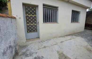 Imagem: A casa possui 3 Dormitórios, 2 Banheiros, 87m² de Área e