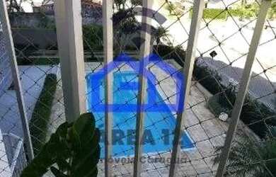 Imagem: O apartamento possui 4 Dormitórios, 1 Banheiro, 1 Vaga na garagem