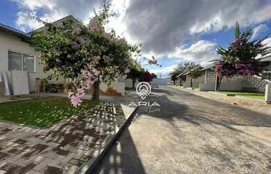 Imagem: A casa em condomínio possui 2 Dormitórios, 1 Banheiro, 1 Vaga