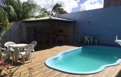 Imagem: A casa possui 5 Dormitórios, 5 Banheiros, 1.200m² de Área