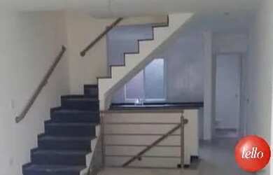 Imagem: A casa em condomínio possui 5 Dormitórios, 4 Banheiros, 2