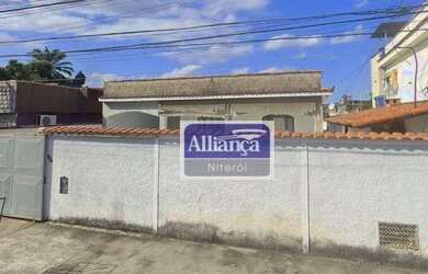 Imagem: A casa possui 5 Dormitórios, 3 Banheiros, 5 Vagas na garagem