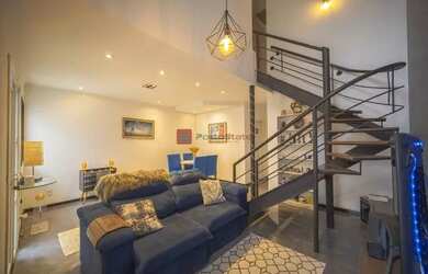 Imagem: A casa em condomínio possui 3 Dormitórios, 1 Banheiro, 2 Vagas