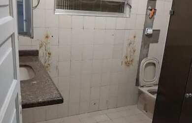 Imagem: A casa possui 2 Dormitórios, 1 Banheiro, 1 Vaga na garagem