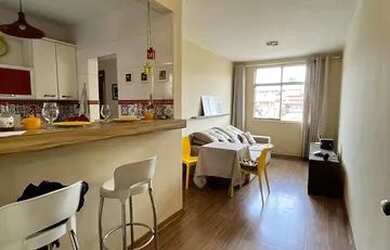 Imagem: O apartamento possui 3 Dormitórios, 1 Banheiro, 1 Vaga na garagem