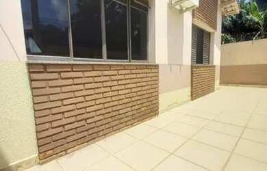 Imagem: A casa possui 3 Dormitórios, 1 Banheiro, 1 Vaga na garagem