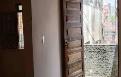 Imagem: A casa possui 1 Dormitório, 1 Banheiro, 35m² de Área e está