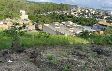 Imagem: O terreno possui 200m² de Área e está localizado em Morada