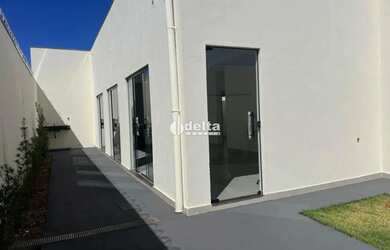 Imagem 2: Casa disponível para venda no bairro Grand Ville em Uberlândia MG