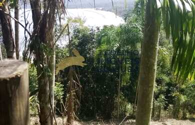 Imagem: O terreno possui 700m² de Área e está localizado em Ubatuba