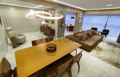 Imagem: O apartamento possui 3 Dormitórios, 2 Banheiros, 2 Vagas na