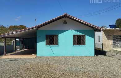 Imagem: A casa possui 3 Dormitórios, 2 Banheiros, 100m² de Área e