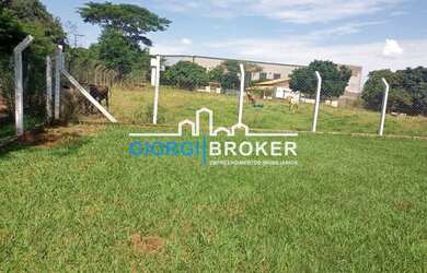 Imagem: O terreno possui 4.000m² de Área e está localizado em Chácara