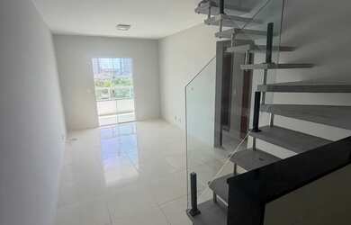 Imagem: A casa possui 4 Dormitórios, 4 Banheiros, 1 Vaga na garagem