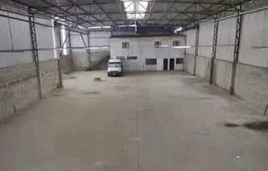 Imagem: O depósito possui 4 Vagas na garagem, 1.000m² de Área e