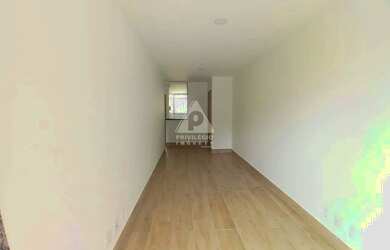 Imagem: O apartamento possui 2 Dormitórios, 2 Banheiros, 69m² de Área