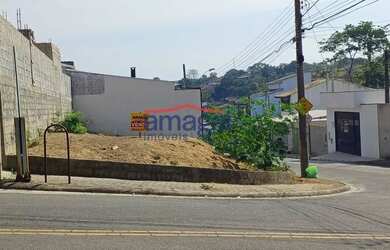 Imagem: O terreno possui 235m² de Área e está localizado em Loteamento